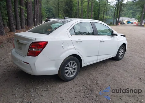 2017 Chevrolet Sonic Lt Auto из США, поврежденный, VIN 1G1JD5SG6H4148666